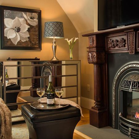 Gothic Eves Inn And Spa Bed And Breakfast Trumansburg Экстерьер фото