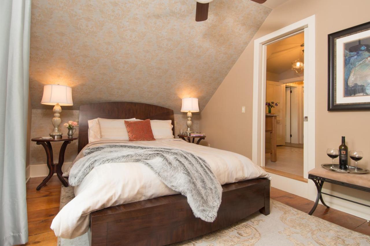 Gothic Eves Inn And Spa Bed And Breakfast Trumansburg Экстерьер фото